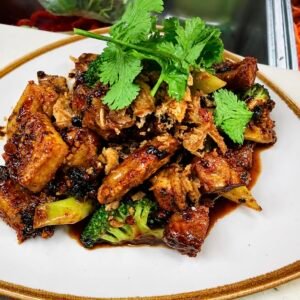 Stir Fry Crispy Pork Belly, Broccoli & Chilli Bean Sauce [Mild]